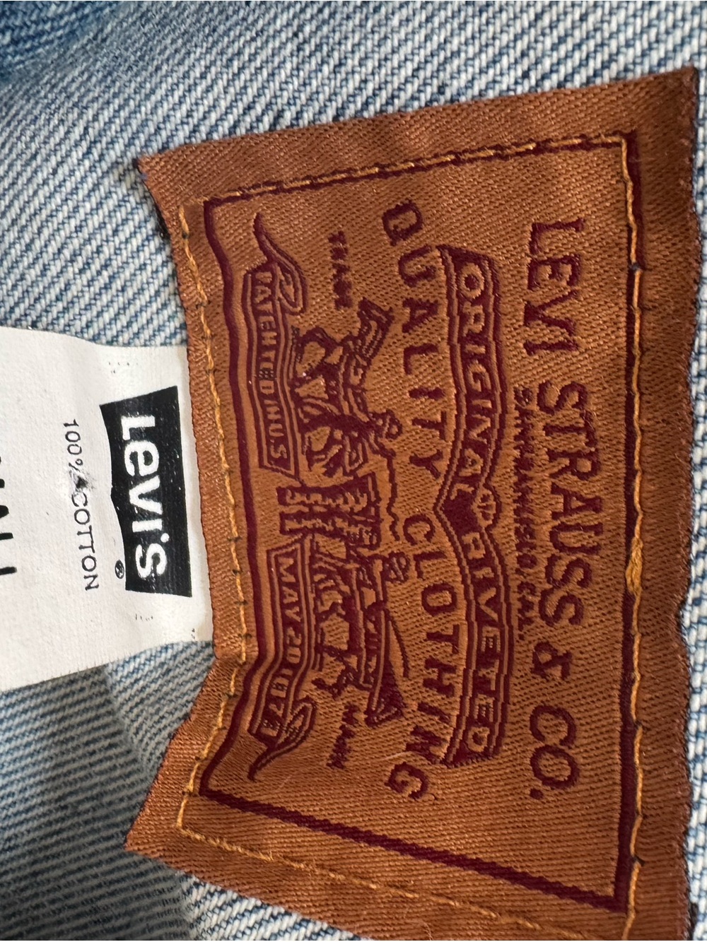 Vintage Levi's Medium Blue Denim Chore Jacket - Picture 4 of 4